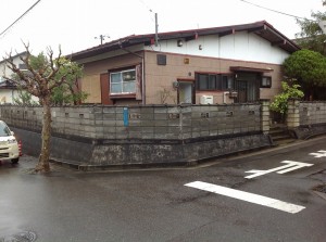 新潟市西区寺尾上の角地中古住宅の写真
