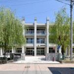 長野市上松の【中古住宅】の柳町中学校写真（約1800ｍ）